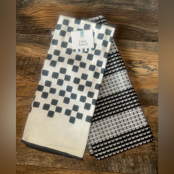 Source Unknown Other - Set of 2 Dish Towels - Black and White Patterned ~ New